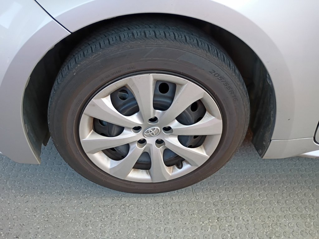 Used 2024 Toyota Corolla LE FWD image 10