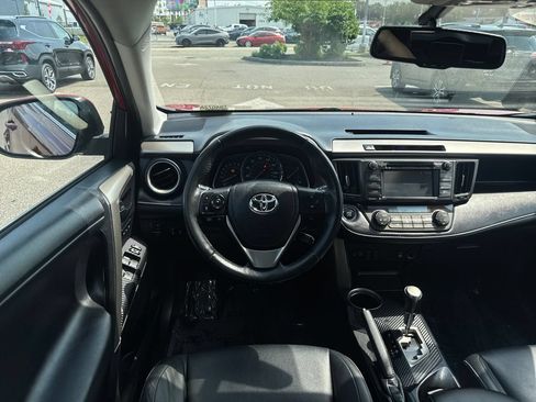 Used 2014 Toyota RAV4 Limited AWD/4WD image 13