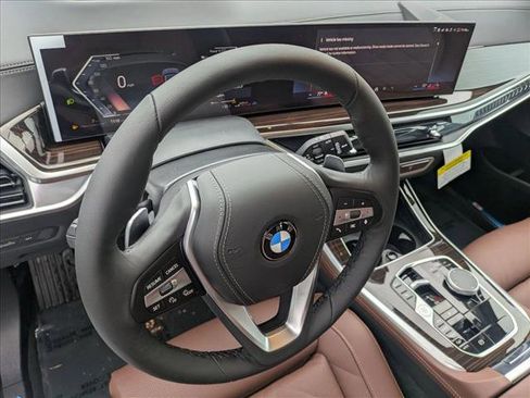Used 2026 BMW X5 xDrive40i w/ Premium Package AWD/4WD image 3