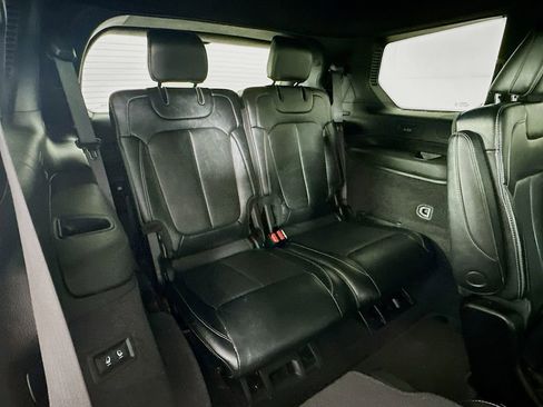 Certified 2025 Jeep Grand Cherokee L Overland w/ Rear Seat Video Group I AWD/4WD image 41