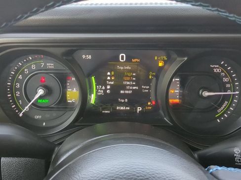 Used 2024 Jeep Wrangler Unlimited Rubicon 4xe AWD/4WD image 13