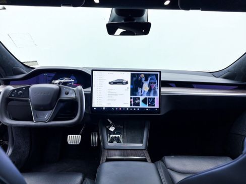 Used 2022 Tesla Model S image 27