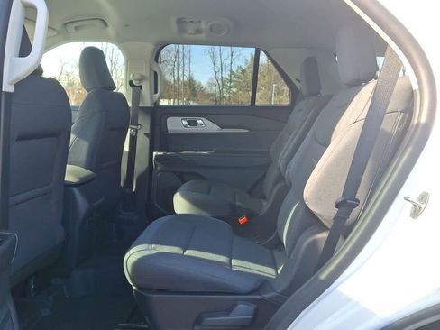 Used 2025 Ford Explorer Active image 26