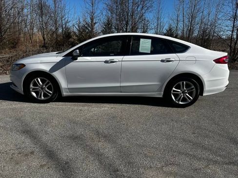 Used 2018 Ford Fusion SE FWD image 8
