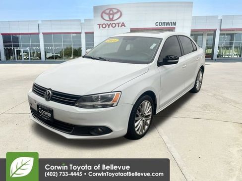 Used 2014 Volkswagen Jetta SEL image 4
