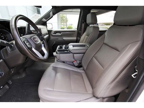 Used 2024 GMC Sierra 1500 SLT image 6