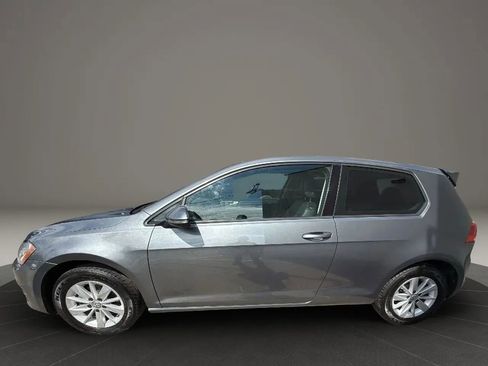 Used 2015 Volkswagen Golf S image 8
