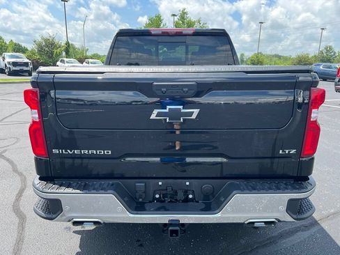 Used 2025 Chevrolet Silverado 1500 LTZ AWD/4WD image 4