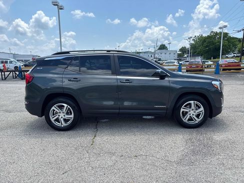Used 2021 GMC Terrain SLE w/ Driver Convenience Package AWD/4WD image 6