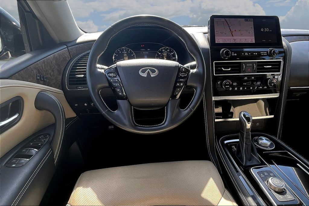 Used 2024 INFINITI QX80 Premium Select w/ Cargo Package AWD/4WD image 8