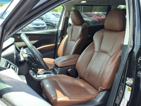 Used 2019 Subaru Ascent Touring w/ Popular Package #2A AWD/4WD image 2