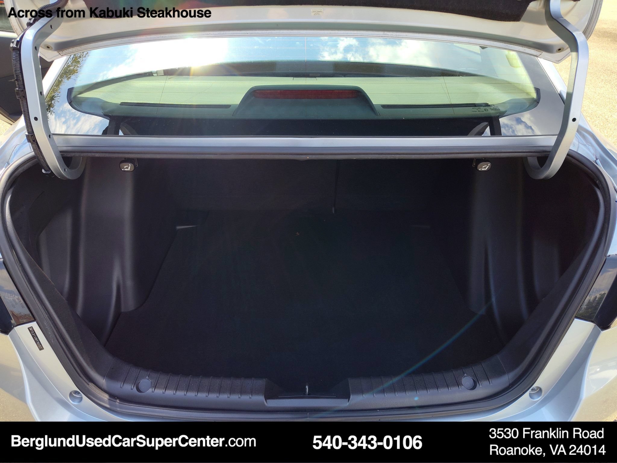 Used 2017 Toyota Yaris iA FWD image 14