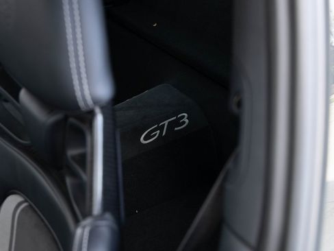Used 2018 Porsche 911 GT3 image 25