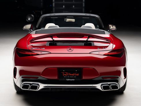 Used 2022 Mercedes-Benz SL 55 AMG 4MATIC w/ Driver Assistance Package image 29
