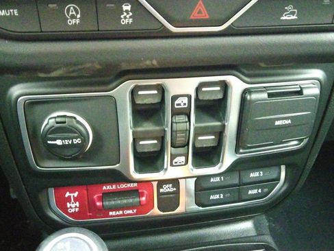 New 2026 Jeep Gladiator Mojave image 24