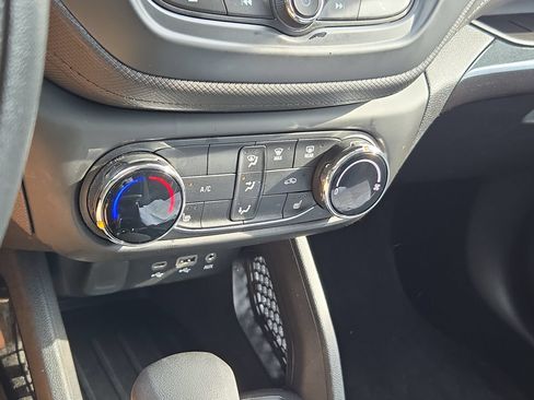 Certified 2023 Chevrolet TrailBlazer LT FWD image 17