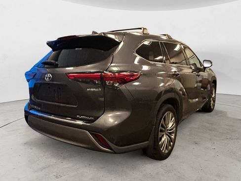 Used 2021 Toyota Highlander Platinum AWD/4WD image 5