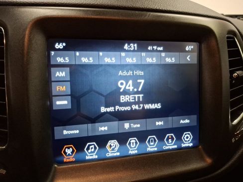 Used 2019 Jeep Compass Trailhawk image 22