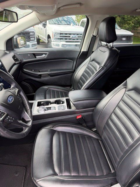 Used 2022 Ford Edge SEL AWD/4WD image 13