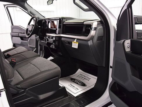 New 2026 Ford F250 XL w/ XL Chrome Package image 29