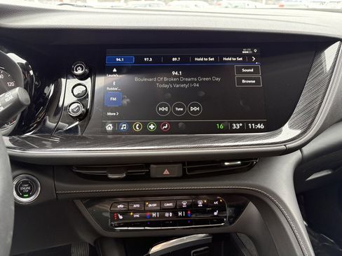 Used 2023 Buick Envision Essence image 23