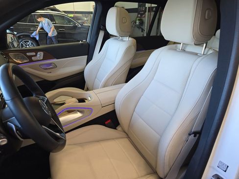 Certified 2025 Mercedes-Benz GLE 450e 4MATIC image 17