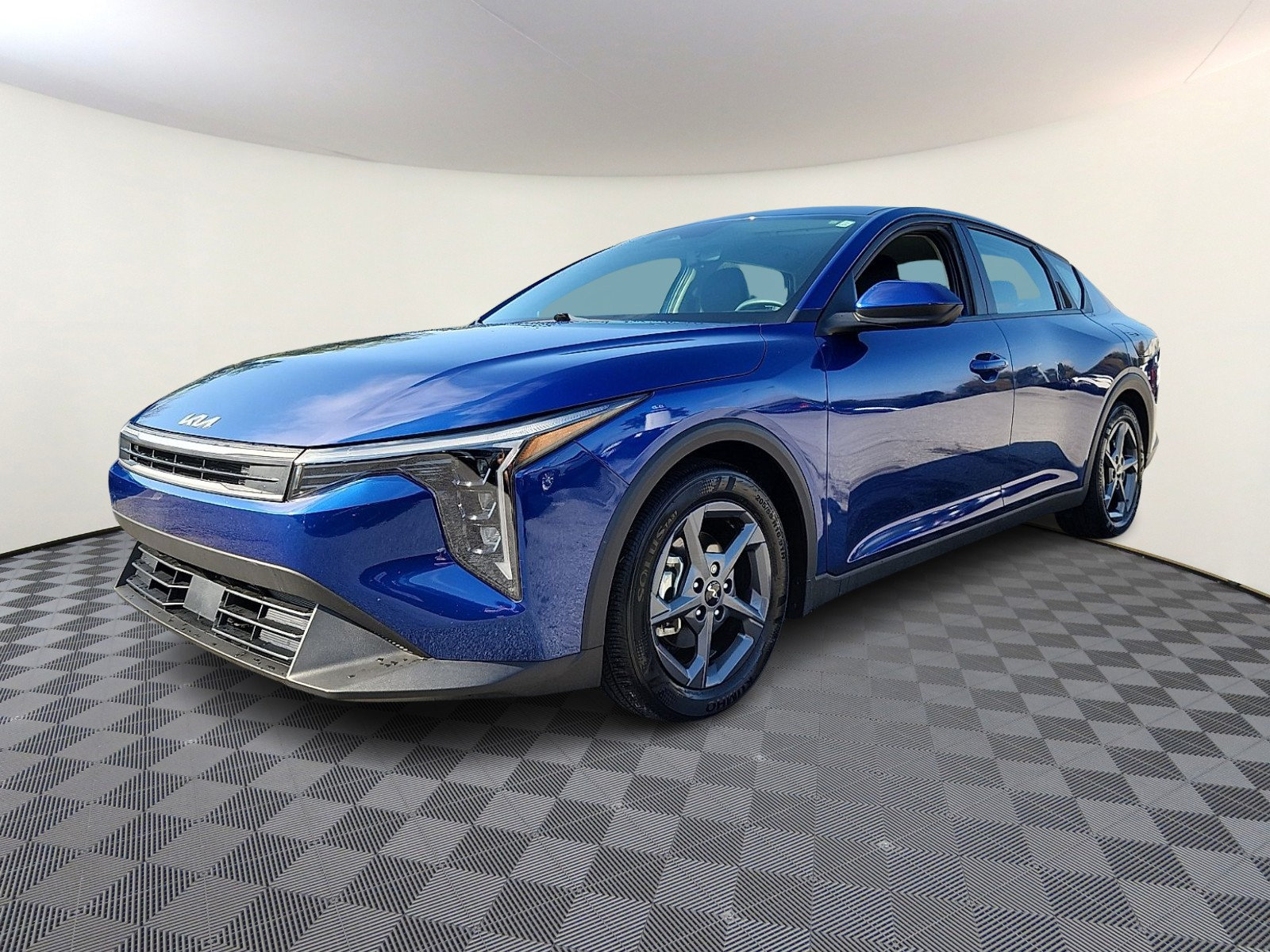 Certified 2025 Kia K4 FWD image 3