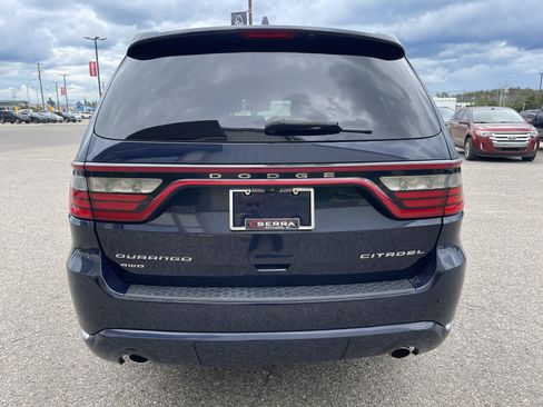 Used 2016 Dodge Durango Citadel w/ Premium Entertainment Group AWD/4WD image 4