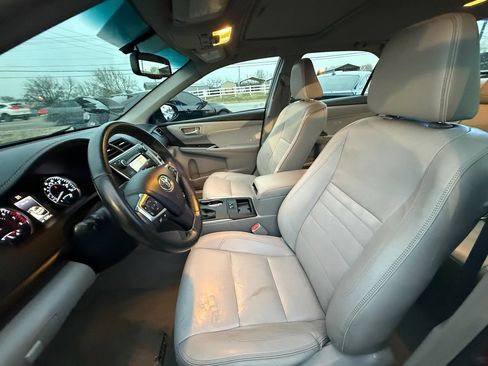 Used 2015 Toyota Camry XLE image 14