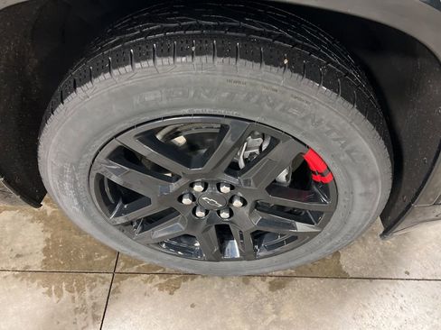 Certified 2023 Chevrolet Traverse Premier w/ Redline Edition image 20