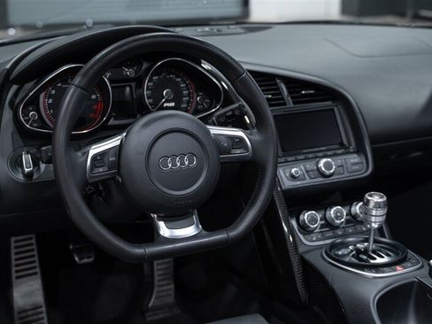 Used 2011 Audi R8 V10 AWD/4WD image 43