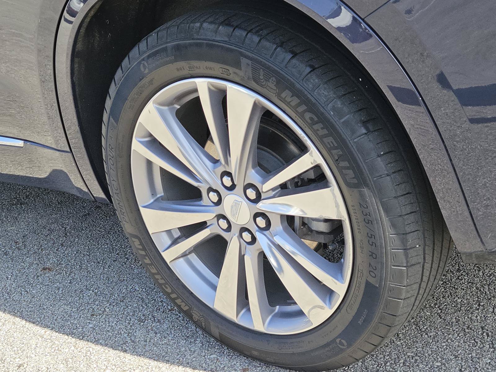 Used 2024 Cadillac XT6 Premium Luxury FWD image 7