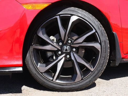 Used 2019 Honda Civic Sport image 5