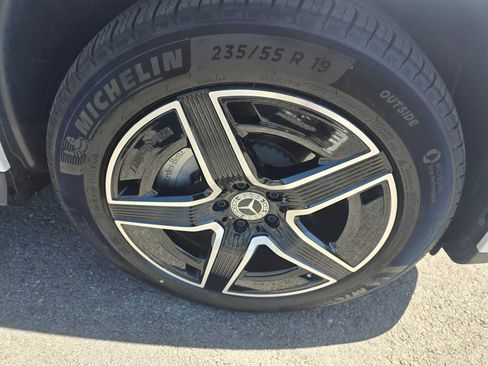 Certified 2026 Mercedes-Benz GLC 300 4MATIC image 9