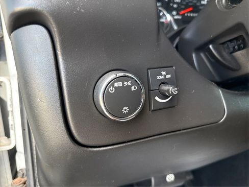 Used 2018 Chevrolet Express 3500 w/ Power Convenience Package RWD image 16