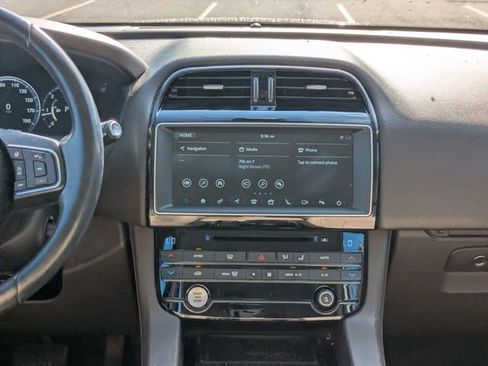 Used 2017 Jaguar F-PACE Prestige AWD/4WD image 19