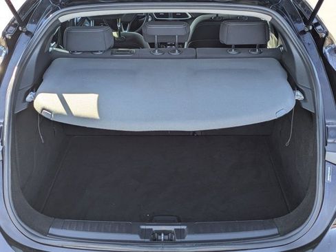 Used 2017 INFINITI QX30 image 10