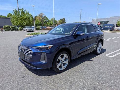 Certified 2025 Audi Q5 Premium w/ Premium Plus AWD/4WD image 3