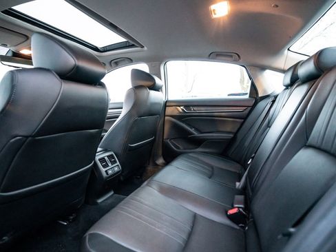 Used 2021 Honda Accord Touring image 38