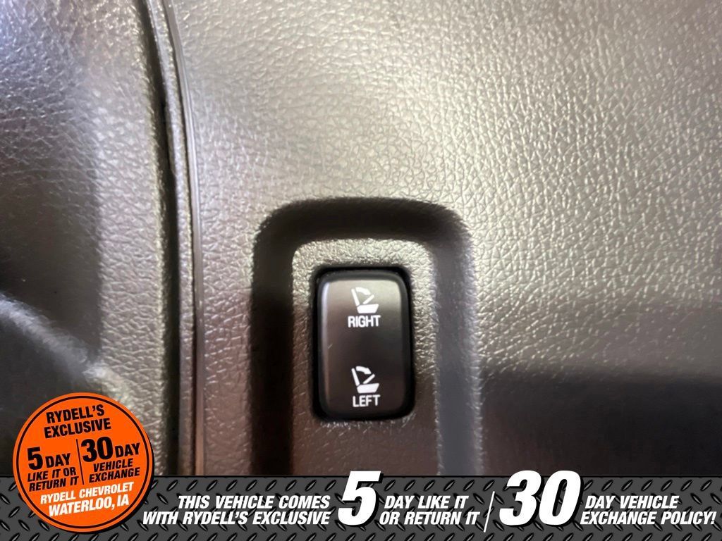 Used 2014 Ford Edge Limited w/ Driver Entry Package FWD image 9