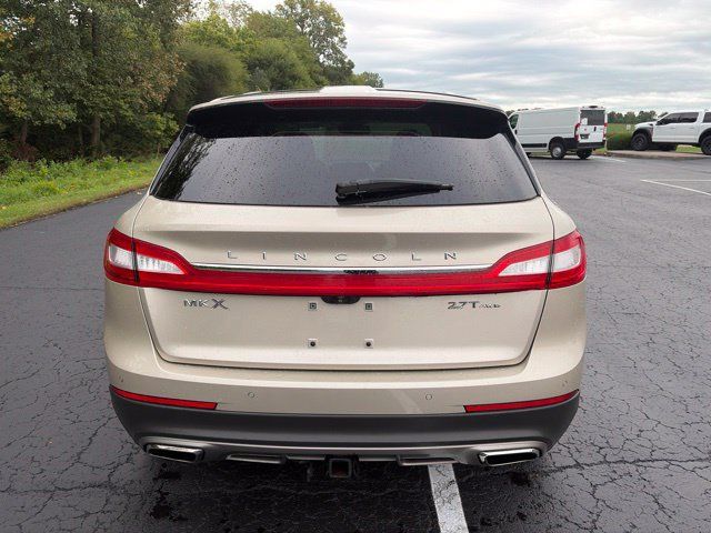 Used 2017 Lincoln MKX Reserve w/ Driver Assistance Package AWD/4WD image 13