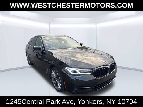 Used 2023 BMW 530i w/ Premium Package RWD image 3