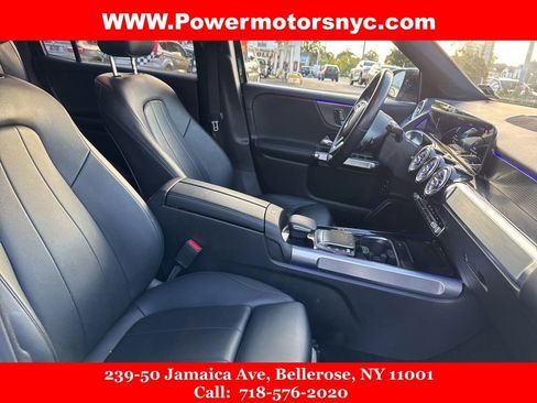 Used 2021 Mercedes-Benz GLB 250 4MATIC w/ Premium Package image 14