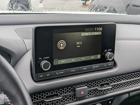 Used 2025 Honda HR-V Sport image 30