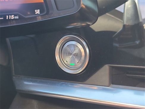 Used 2022 Chevrolet Corvette Stingray Convertible w/ Chrome Exterior Badge Package image 20