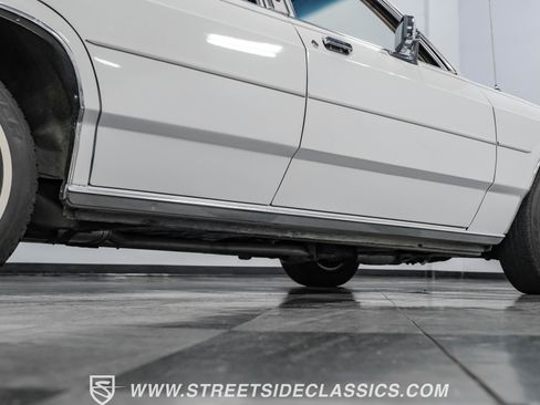 Used 1990 Ford LTD Crown Victoria image 28