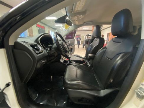 Used 2020 Jeep Compass Limited image 21