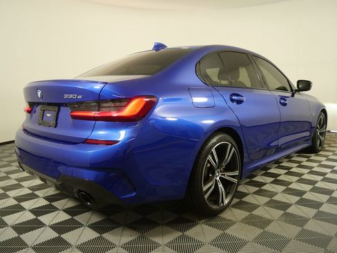 Certified 2022 BMW 330e w/ M Sport Package image 3