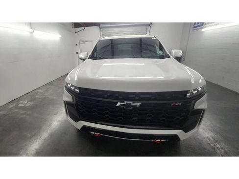 Certified 2023 Chevrolet Tahoe Z71 w/ Luxury Package AWD/4WD image 3