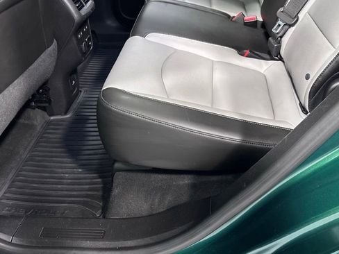 Used 2018 Chevrolet Equinox Premier AWD/4WD image 21